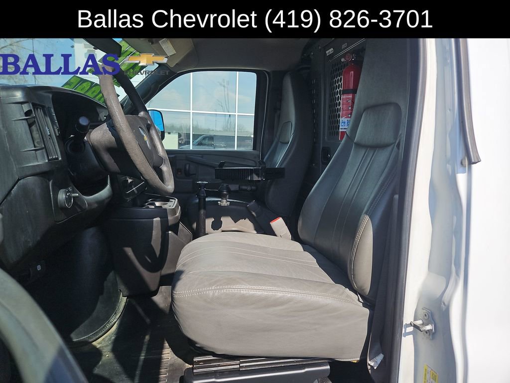 Used 2018 Chevrolet Express 2500 w/ Driver Convenience Package image 19
