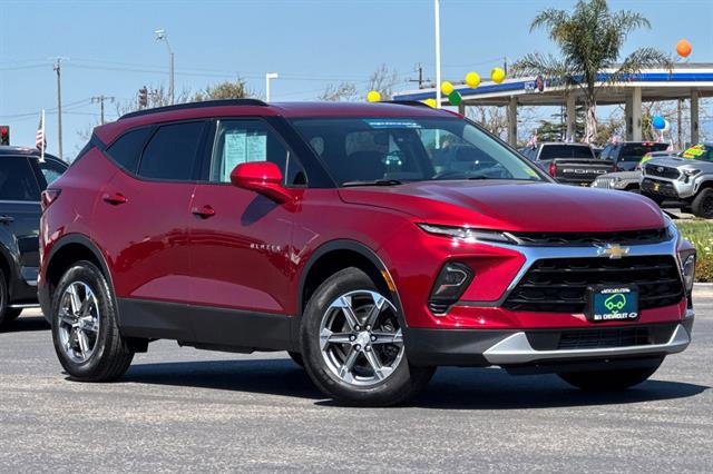 Certified 2025 Chevrolet Blazer LT w/ Convenience Package image 2