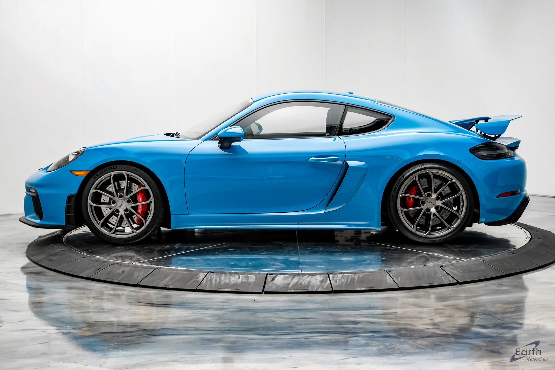 Used 2020 Porsche 718 Cayman GT4 image 6
