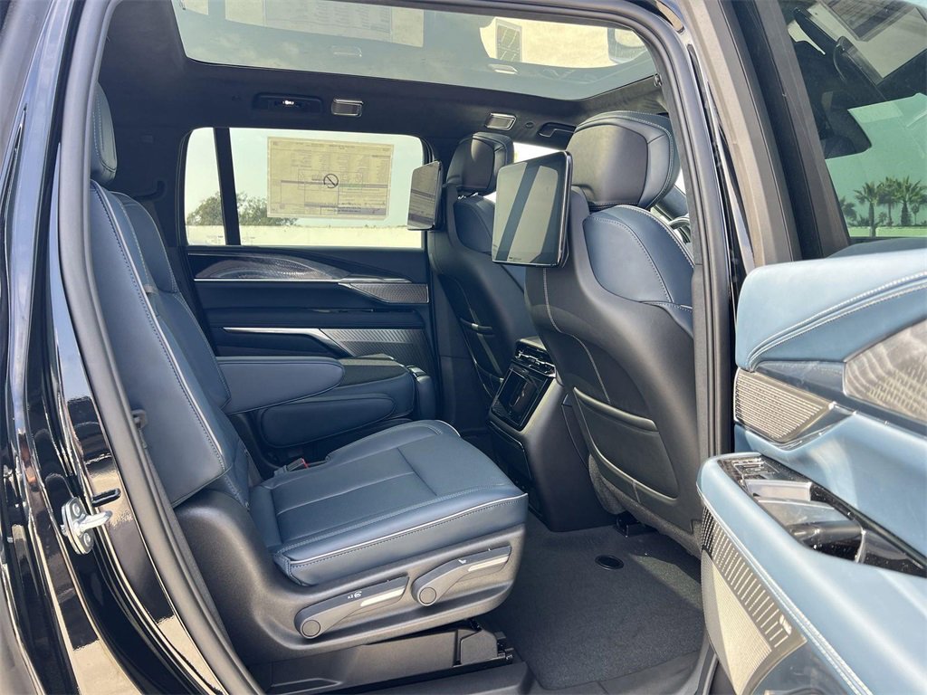 New 2026 Cadillac Escalade IQL Sport 2 image 34