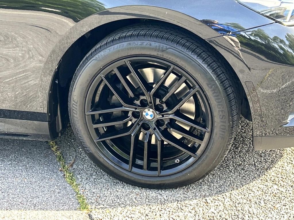 Used 2024 BMW 530i w/ Premium Package RWD image 9