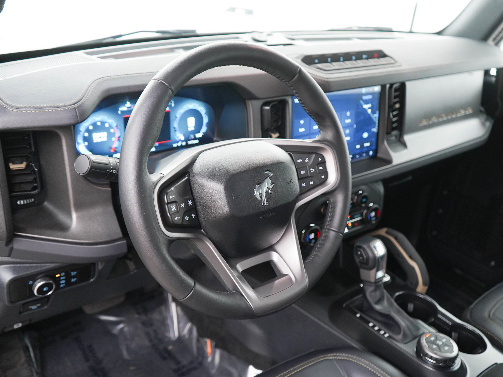 Used 2025 Ford Bronco Badlands w/ Sasquatch Package AWD/4WD image 15