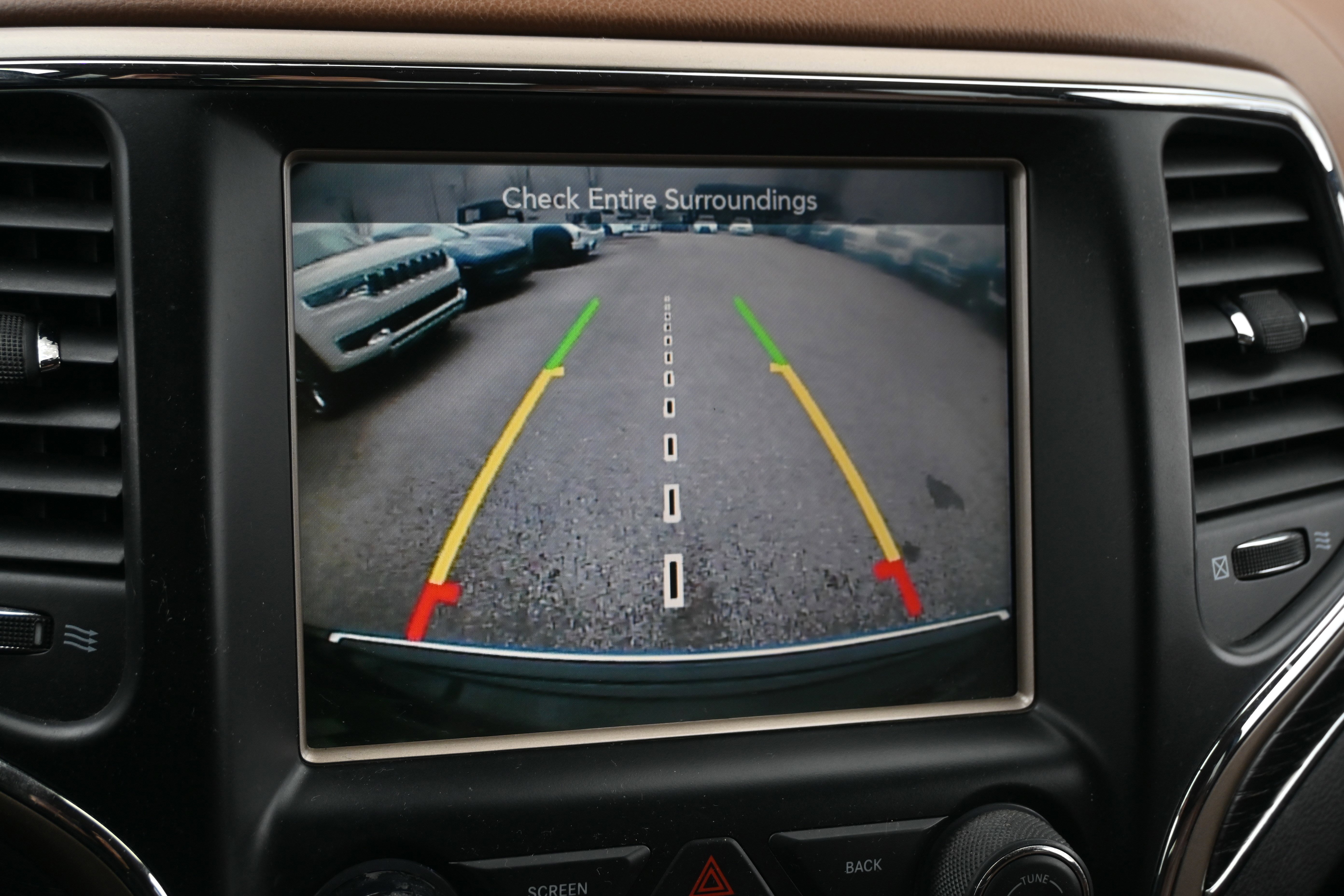 Used 2015 Jeep Grand Cherokee Summit image 15