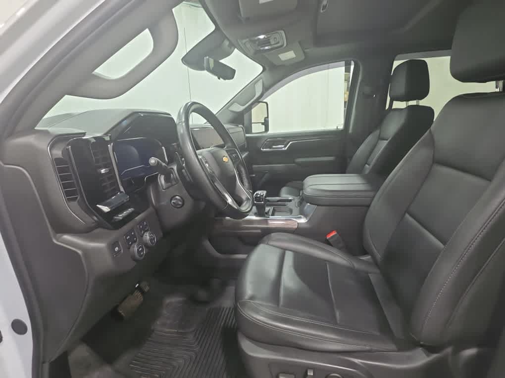 Certified 2024 Chevrolet Silverado 1500 LTZ w/ LTZ Premium Package AWD/4WD image 12