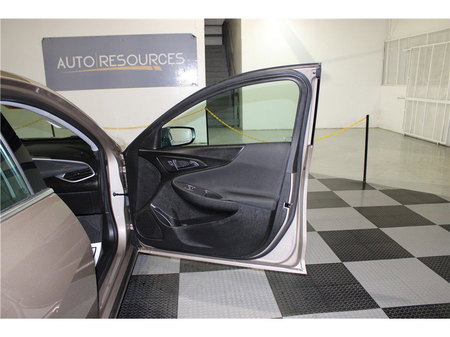 Used 2024 Chevrolet Malibu LS image 23