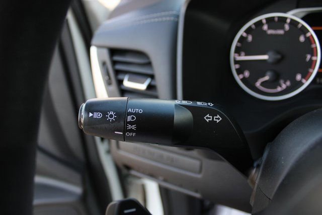 Used 2023 Nissan Rogue S image 14