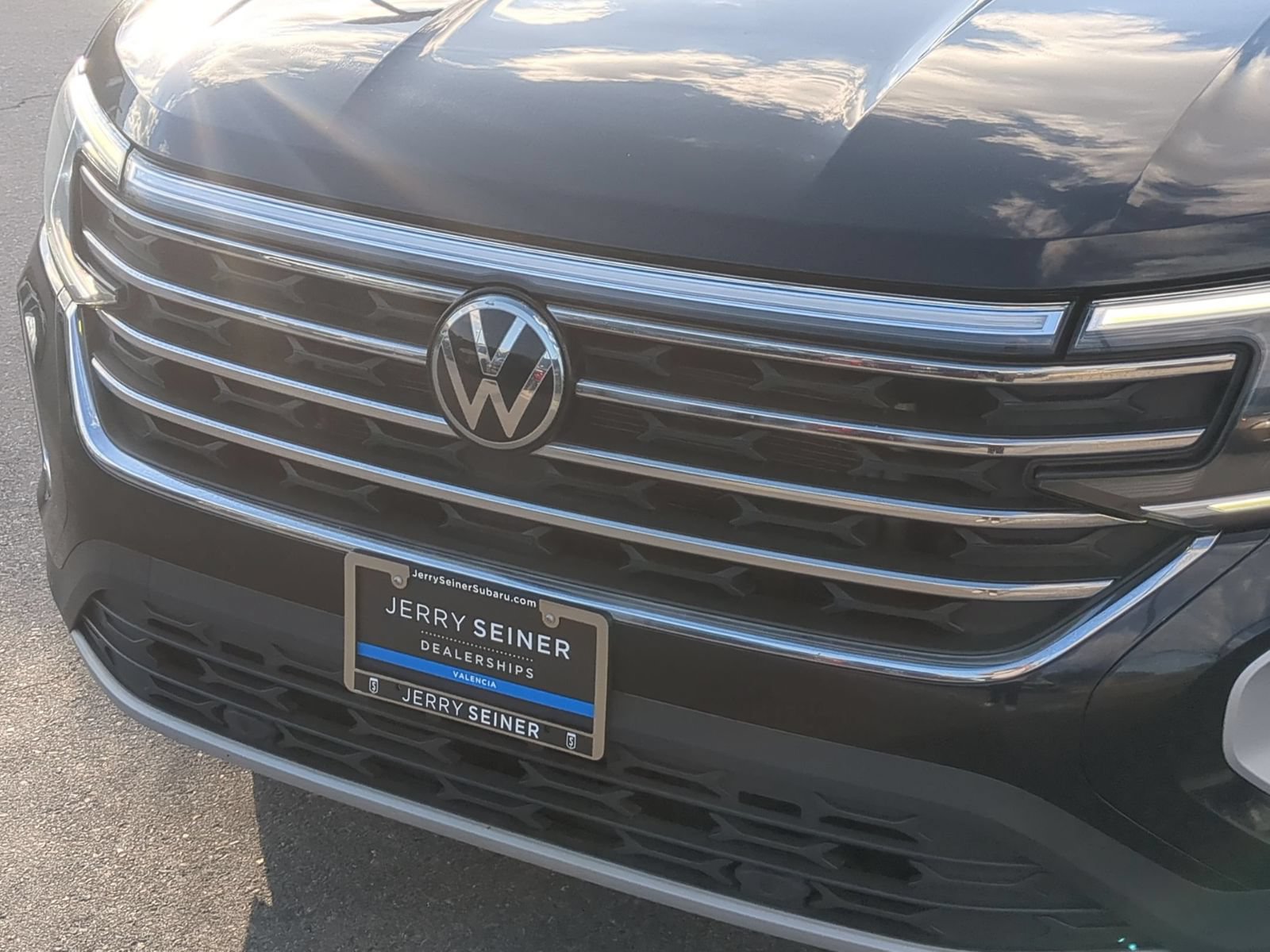 Used 2024 Volkswagen Atlas SE FWD image 9