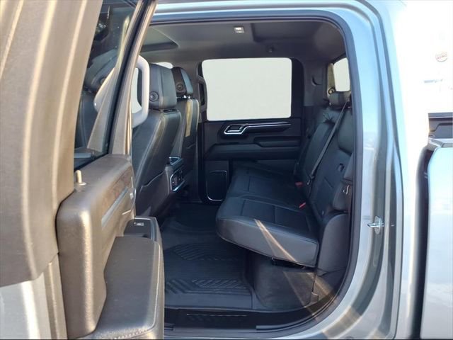 Used 2024 Chevrolet Silverado 2500 LTZ w/ LTZ Convenience Package AWD/4WD image 11