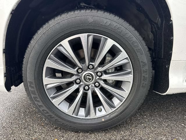 Used 2023 Lexus GX 460 Luxury w/ Accessory Package AWD/4WD image 9