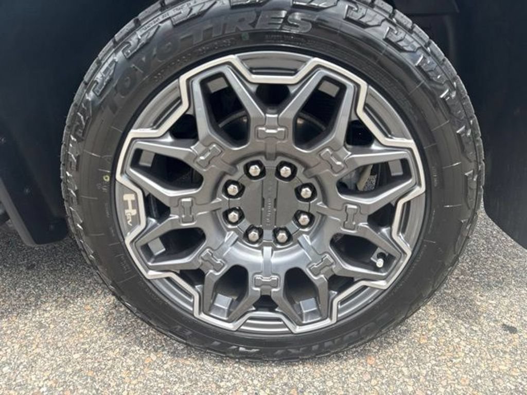 Used 2024 GMC Hummer EV 3X w/ LPO, Illumination Package AWD/4WD image 14