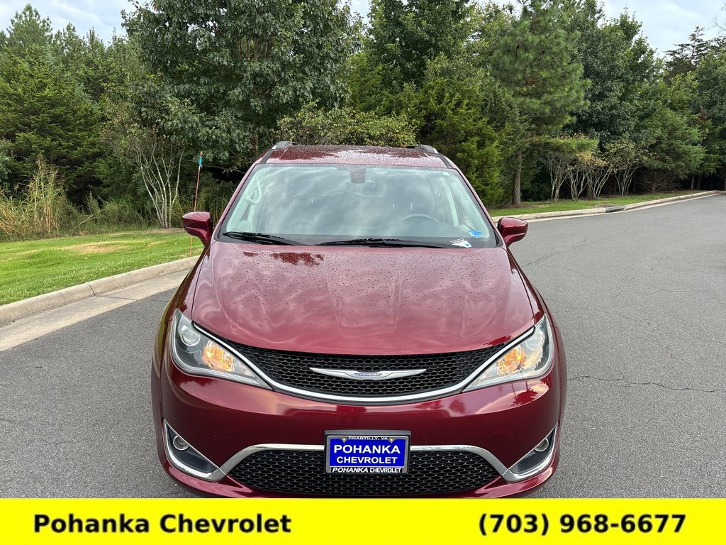 Used 2018 Chrysler Pacifica Touring-L w/ Tire & Wheel Group FWD video 2