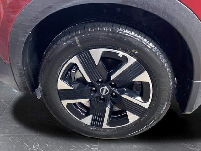 Used 2025 Nissan Kicks SV w/ SV Premium Package image 30