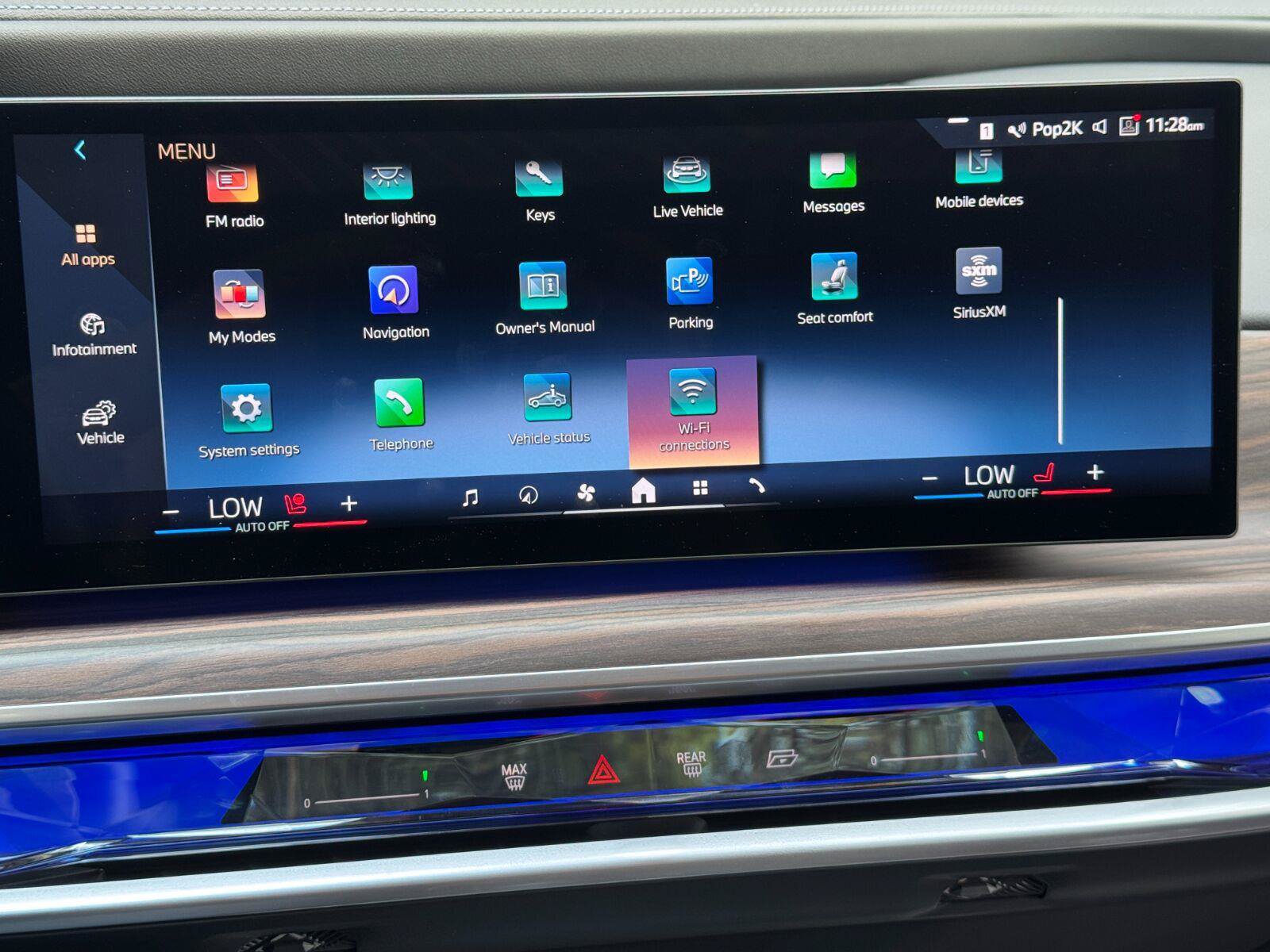 Used 2023 BMW i7 xDrive60 w/ Executive Package 2 AWD/4WD image 29