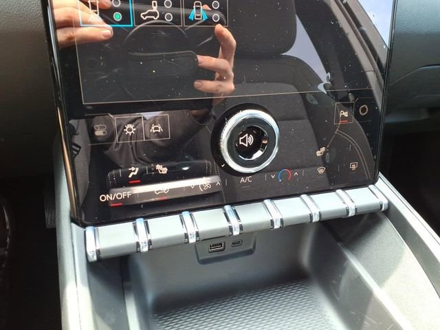 New 2026 GMC Terrain Elevation w/ Technology Package II FWD image 18