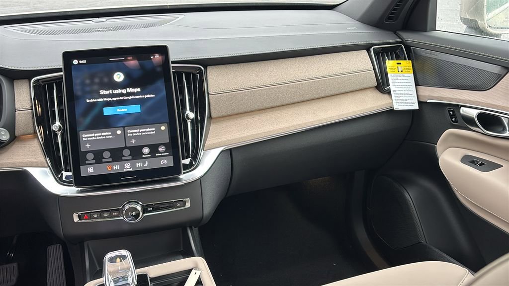 New 2026 Volvo XC90 T8 Plus image 8