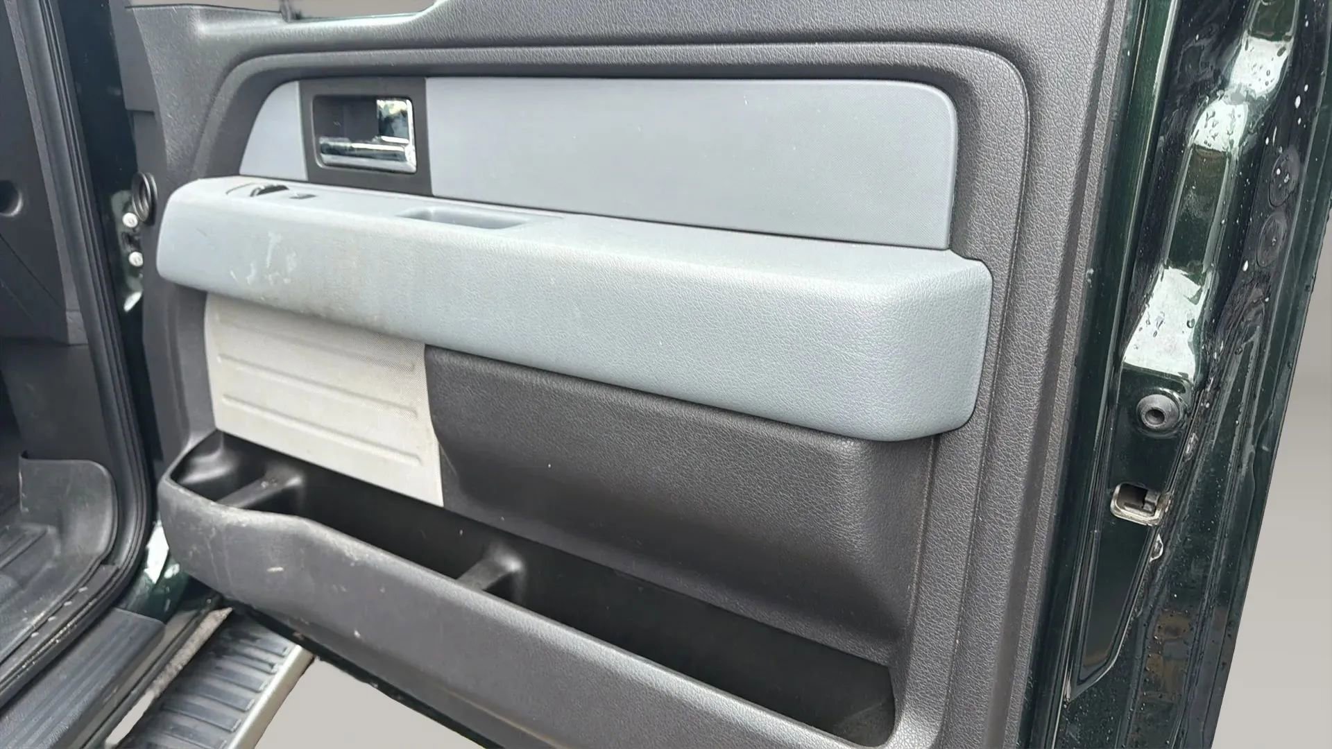 Used 2013 Ford F150 XLT w/ Mid Equipment Group image 22