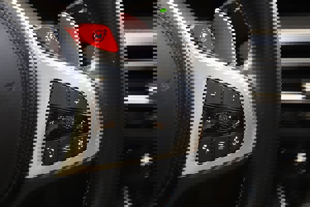 Used 2023 BMW M2 w/ Lighting Package image 52