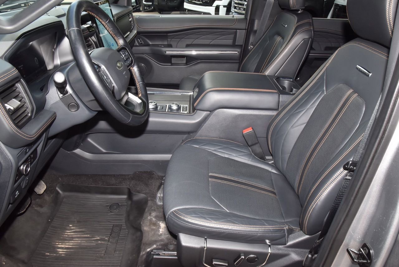 Certified 2023 Ford Expedition Platinum image 13