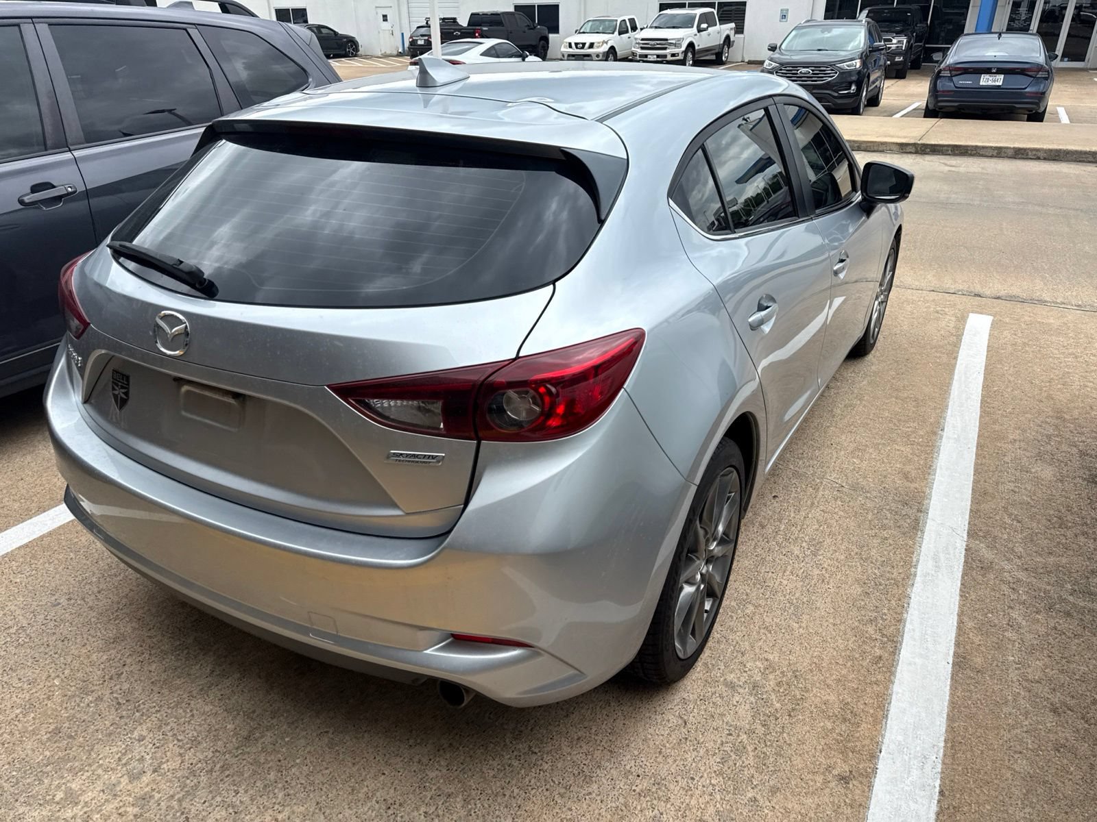 Used 2018 MAZDA MAZDA3 Touring FWD image 7