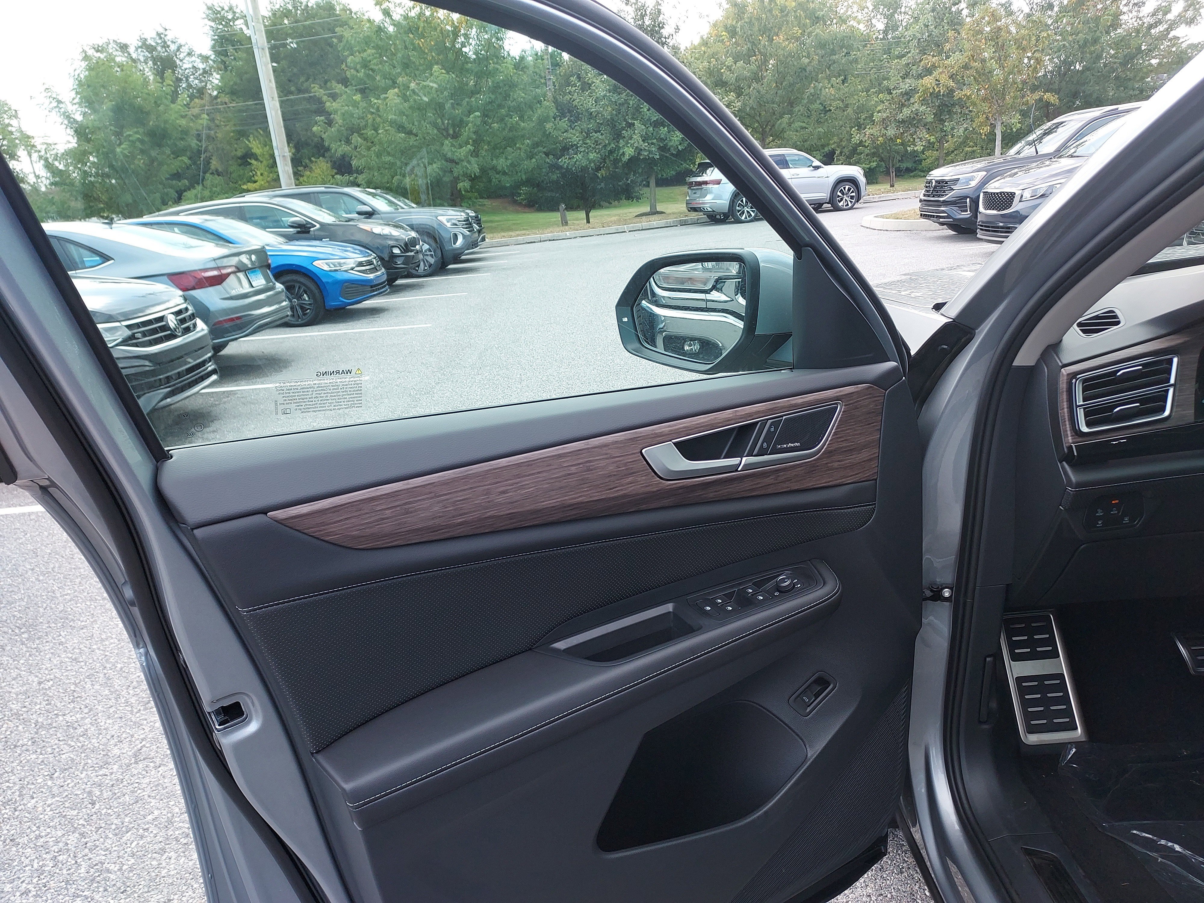 New 2026 Volkswagen Atlas SEL Premium R-Line image 13