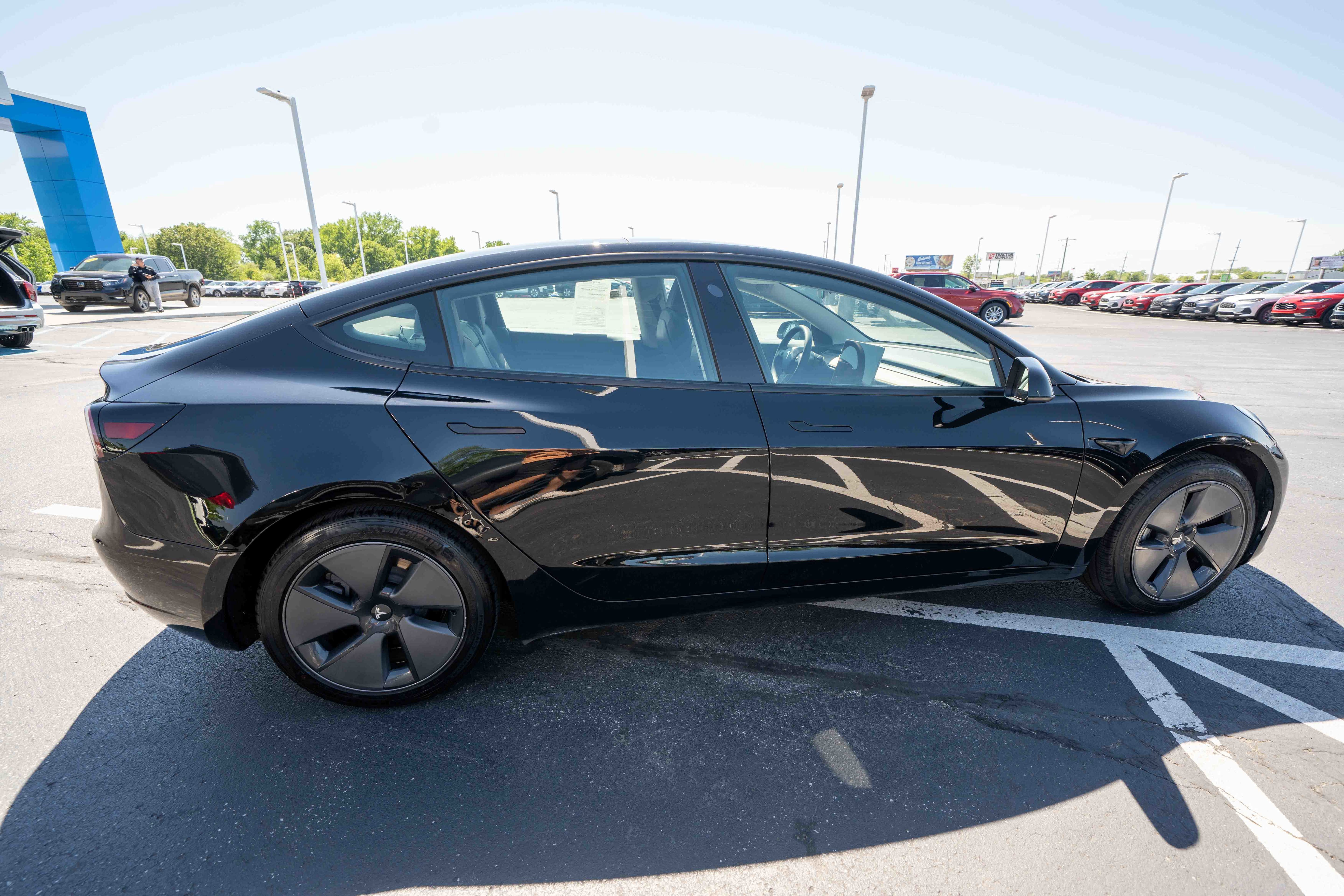 Used 2021 Tesla Model 3 Standard Range Plus RWD image 6