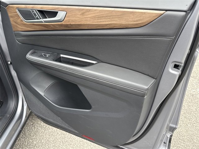 Used 2024 Volkswagen Atlas SE image 29