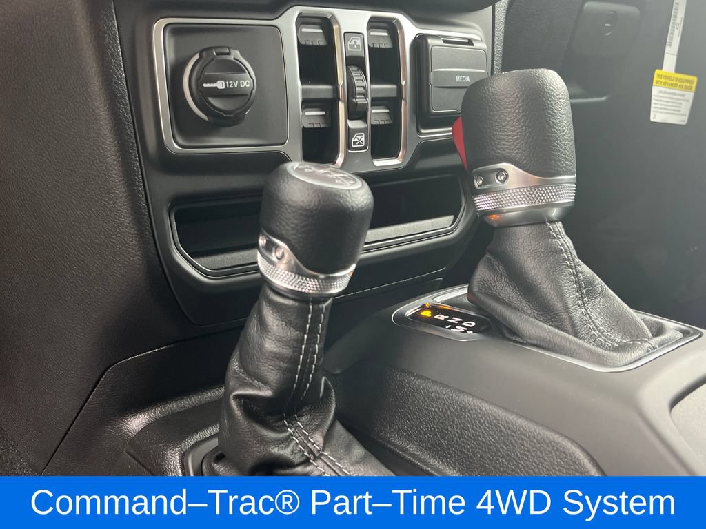 New 2026 Jeep Gladiator Sport AWD/4WD image 13