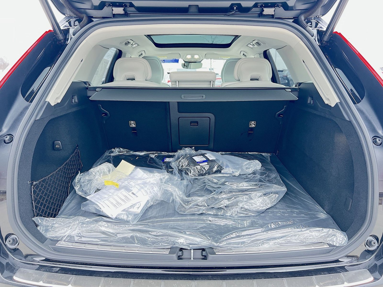 New 2026 Volvo XC60 B5 Ultra w/ Protection Package Premier image 25