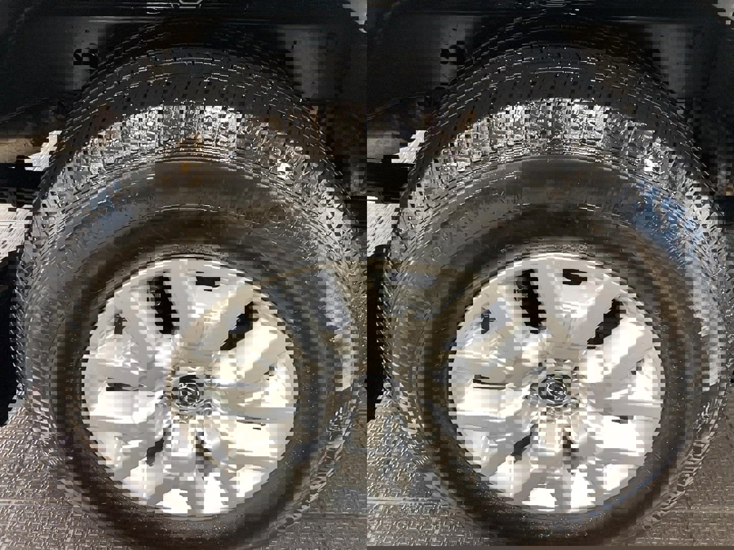 Used 2023 Nissan Frontier SV w/ SV Convenience Package image 5