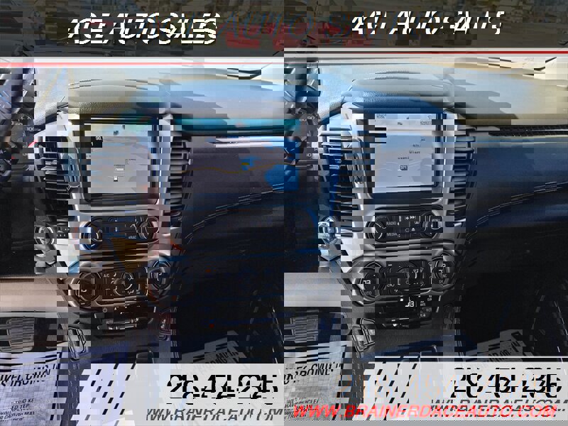 Used 2015 Chevrolet Suburban LT AWD/4WD image 11