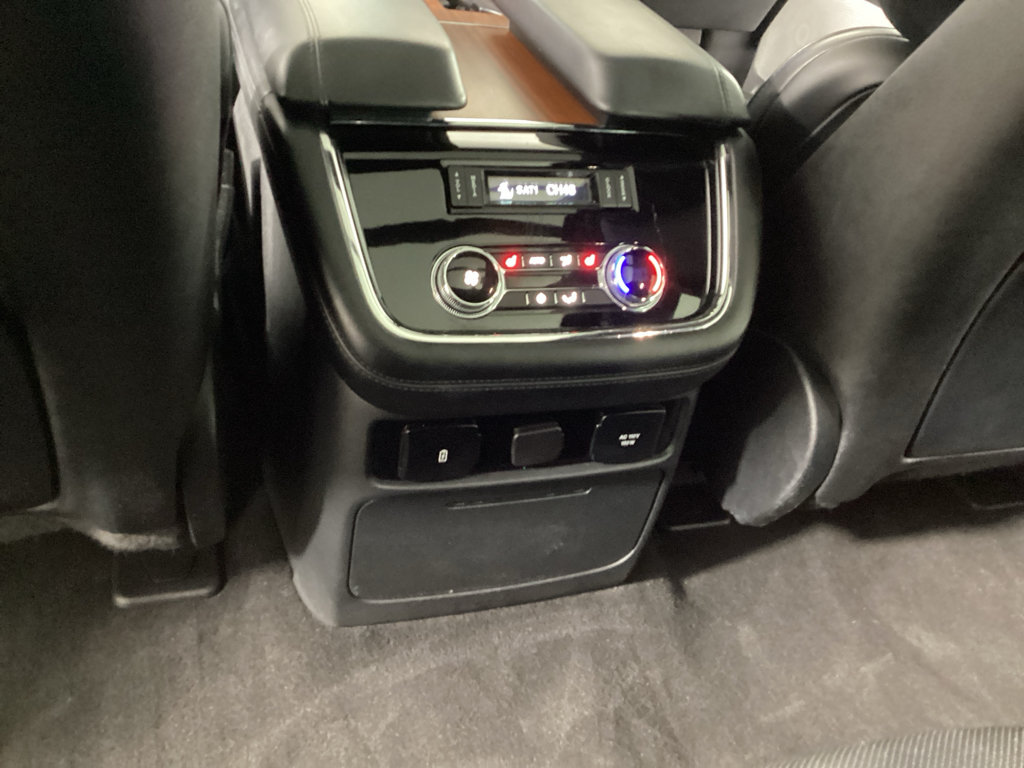 Used 2019 Lincoln Navigator Reserve w/ Cargo Package AWD/4WD image 32