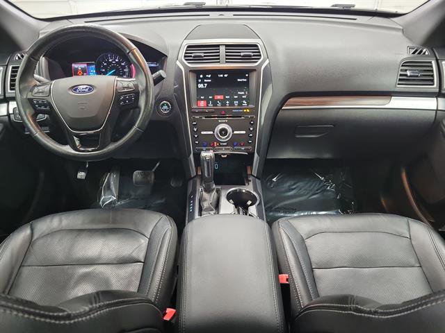 Used 2017 Ford Explorer Limited image 12