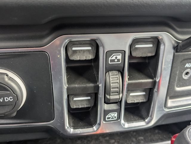 Used 2024 Jeep Wrangler Unlimited Sahara w/ Safety Group AWD/4WD image 34