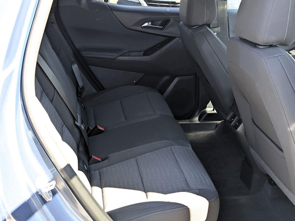 Used 2026 Chevrolet Equinox LT w/ Safety and Technology Package AWD/4WD image 18