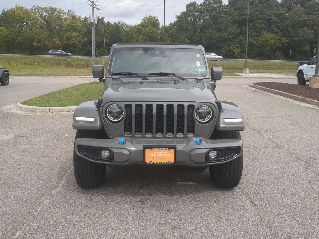 Used 2022 Jeep Wrangler Unlimited Sahara AWD/4WD image 8