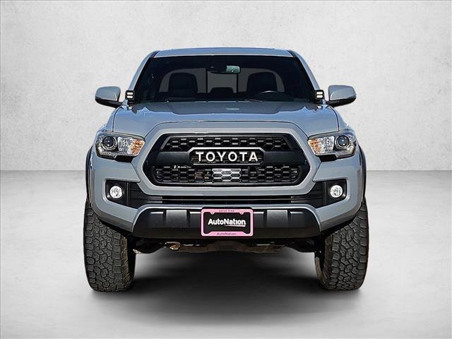Used 2019 Toyota Tacoma TRD Off-Road image 2