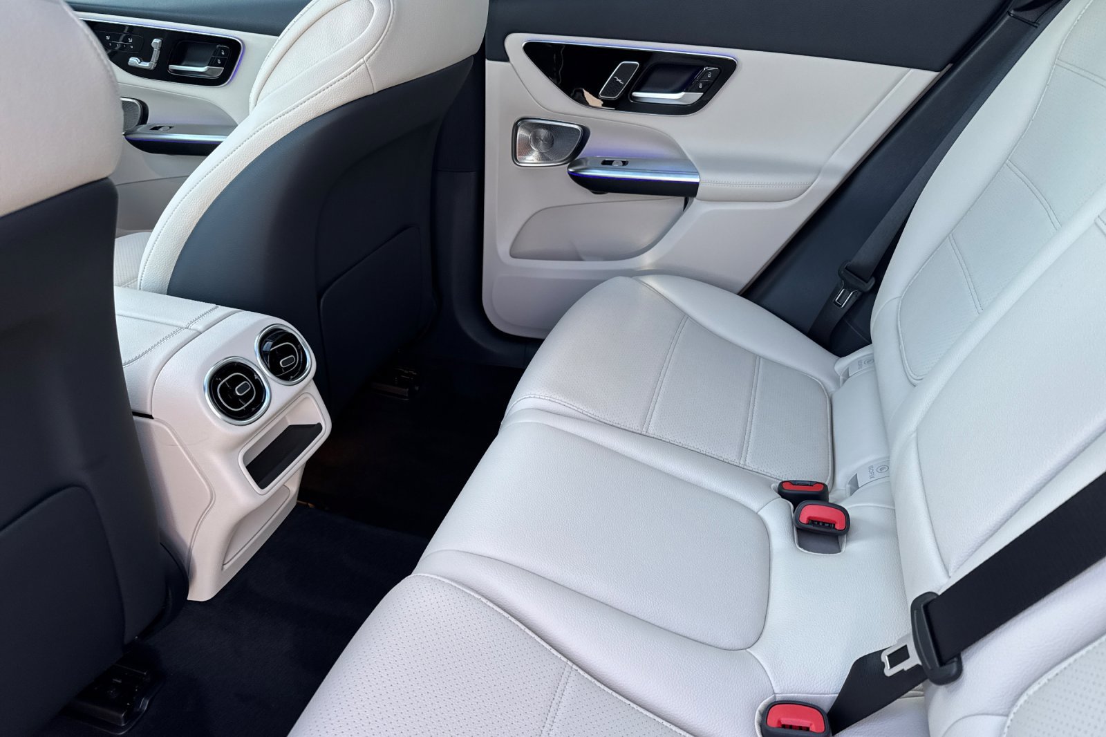 New 2026 Mercedes-Benz GLC 350e 4MATIC image 12