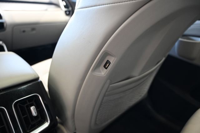 Used 2023 Kia Sorento SX image 32