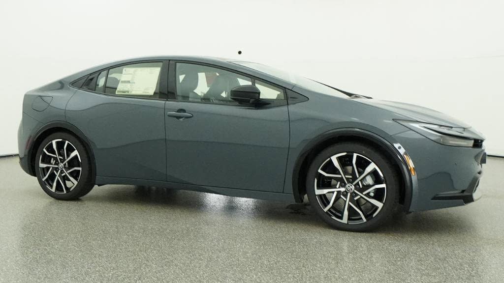 New 2026 Toyota Prius Plug-In Hybrid FWD image 28