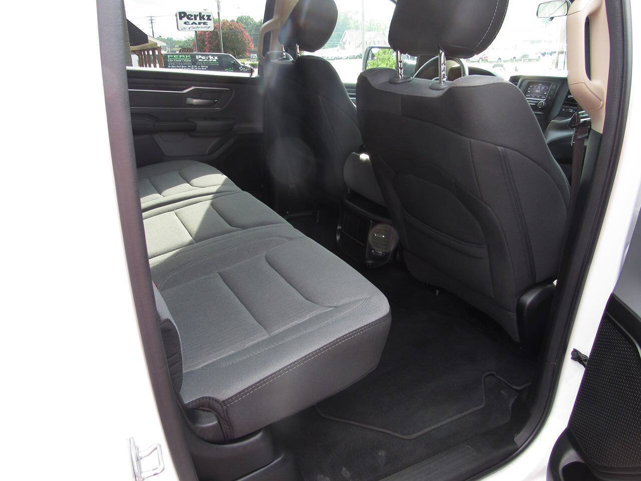 Used 2020 RAM 1500 Big Horn AWD/4WD image 36