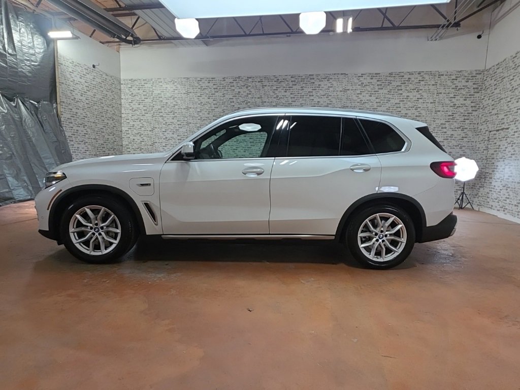 Used 2022 BMW X5 xDrive45e image 5