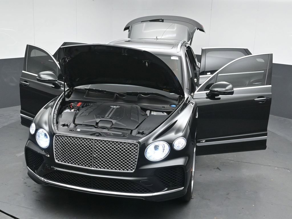 Used 2021 Bentley Bentayga image 57