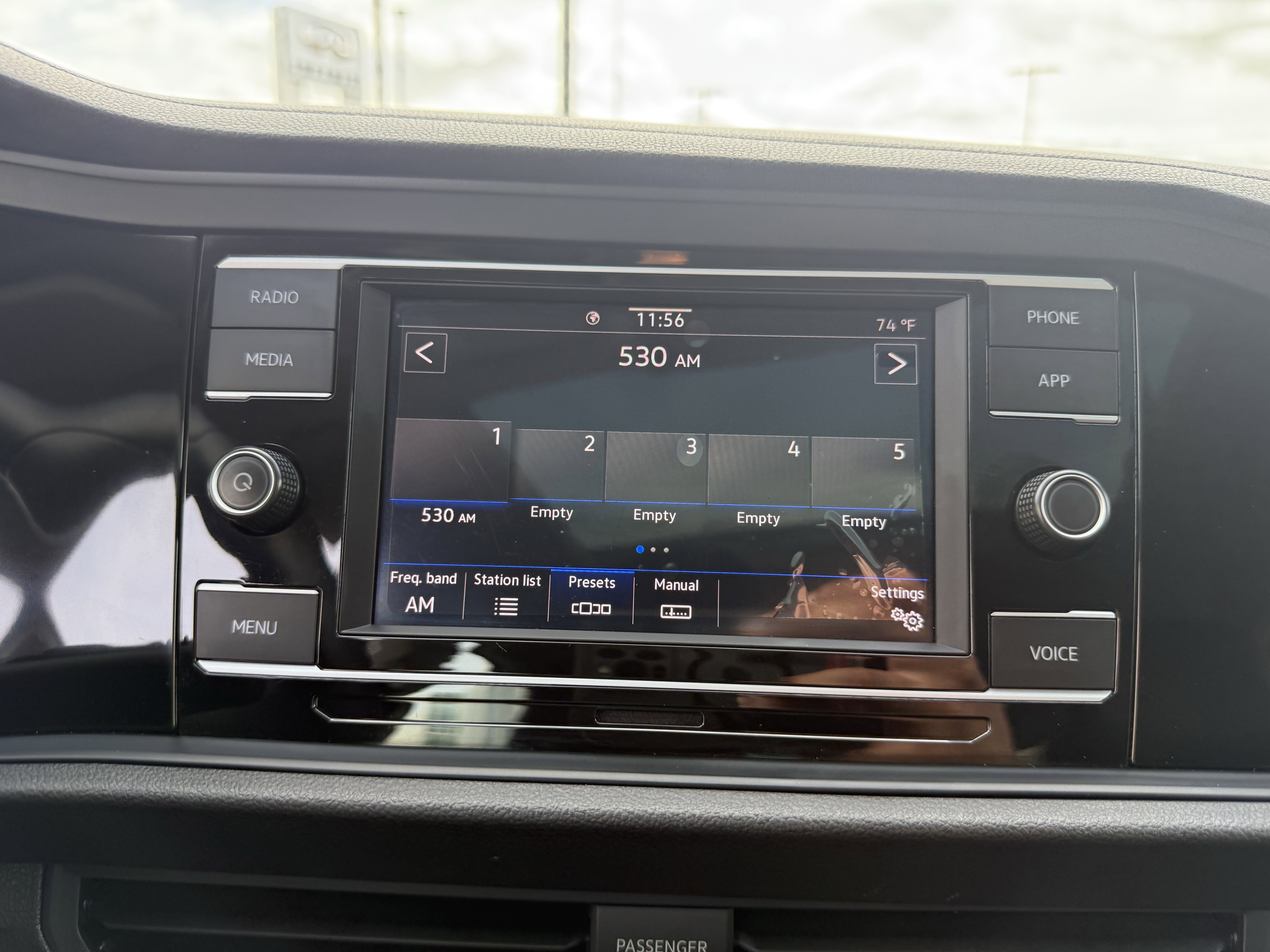 Used 2022 Volkswagen Jetta SE image 22