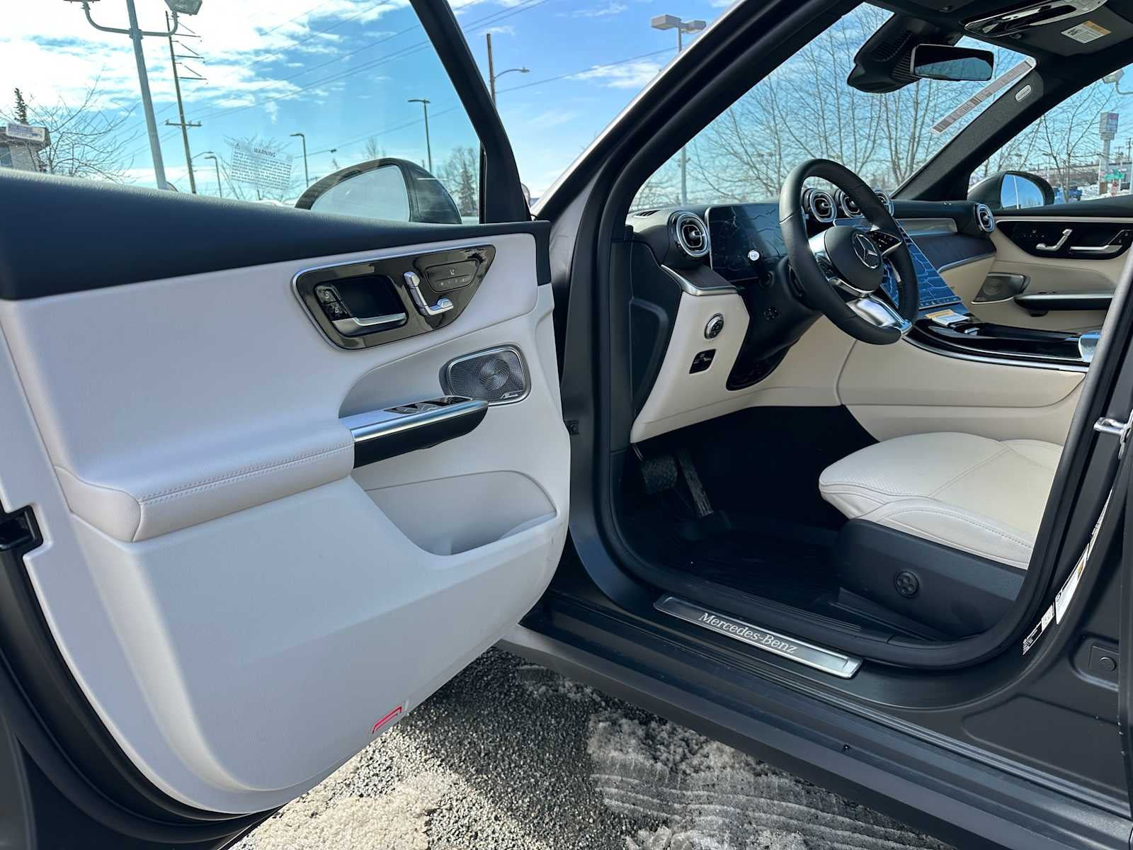 Used 2026 Mercedes-Benz GLC 350e 4MATIC image 19