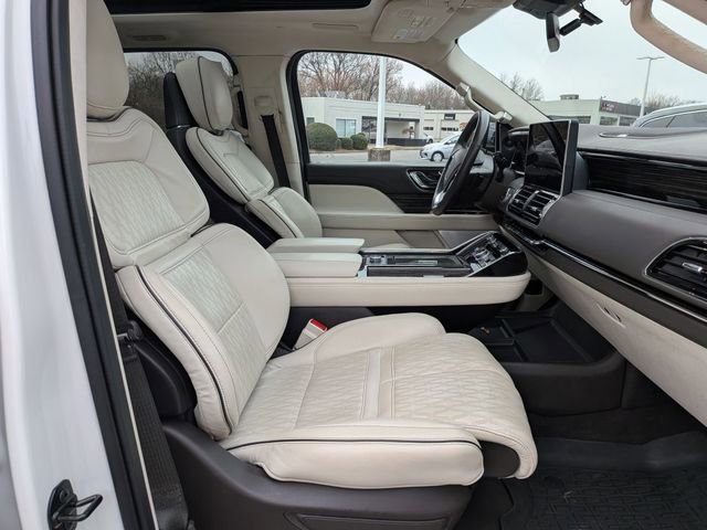Used 2023 Lincoln Navigator Black Label image 34