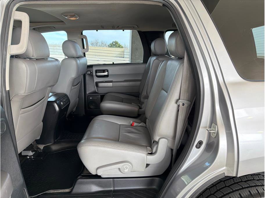 Used 2011 Toyota Sequoia Limited image 11