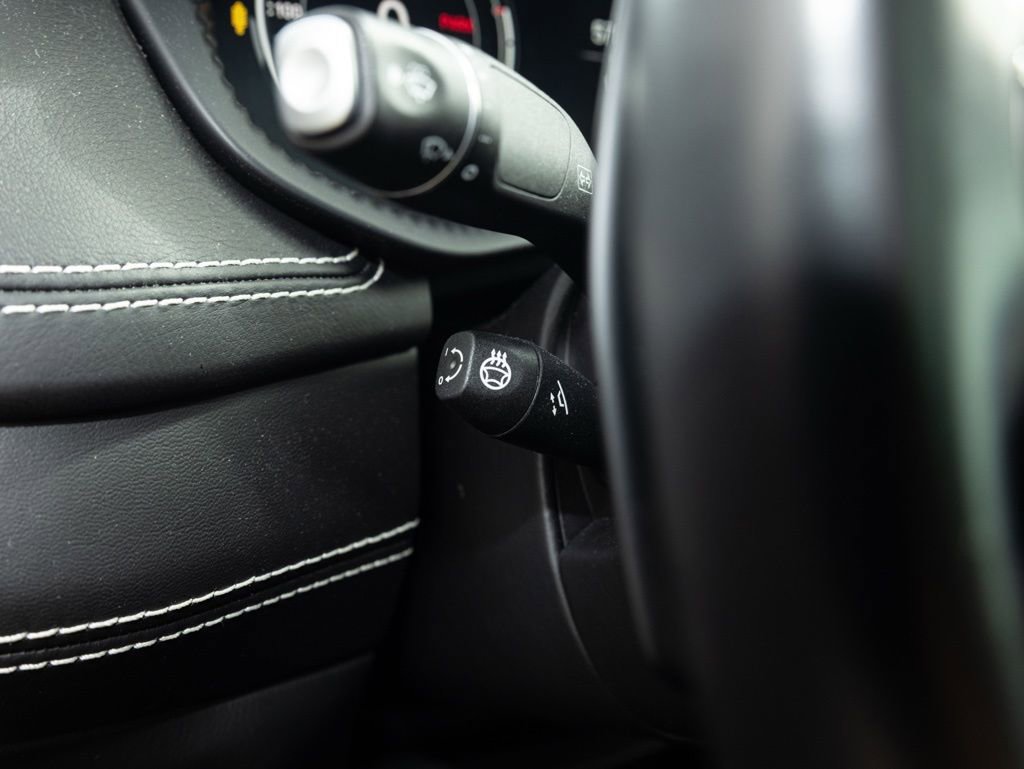 Used 2021 Aston Martin DBX image 31