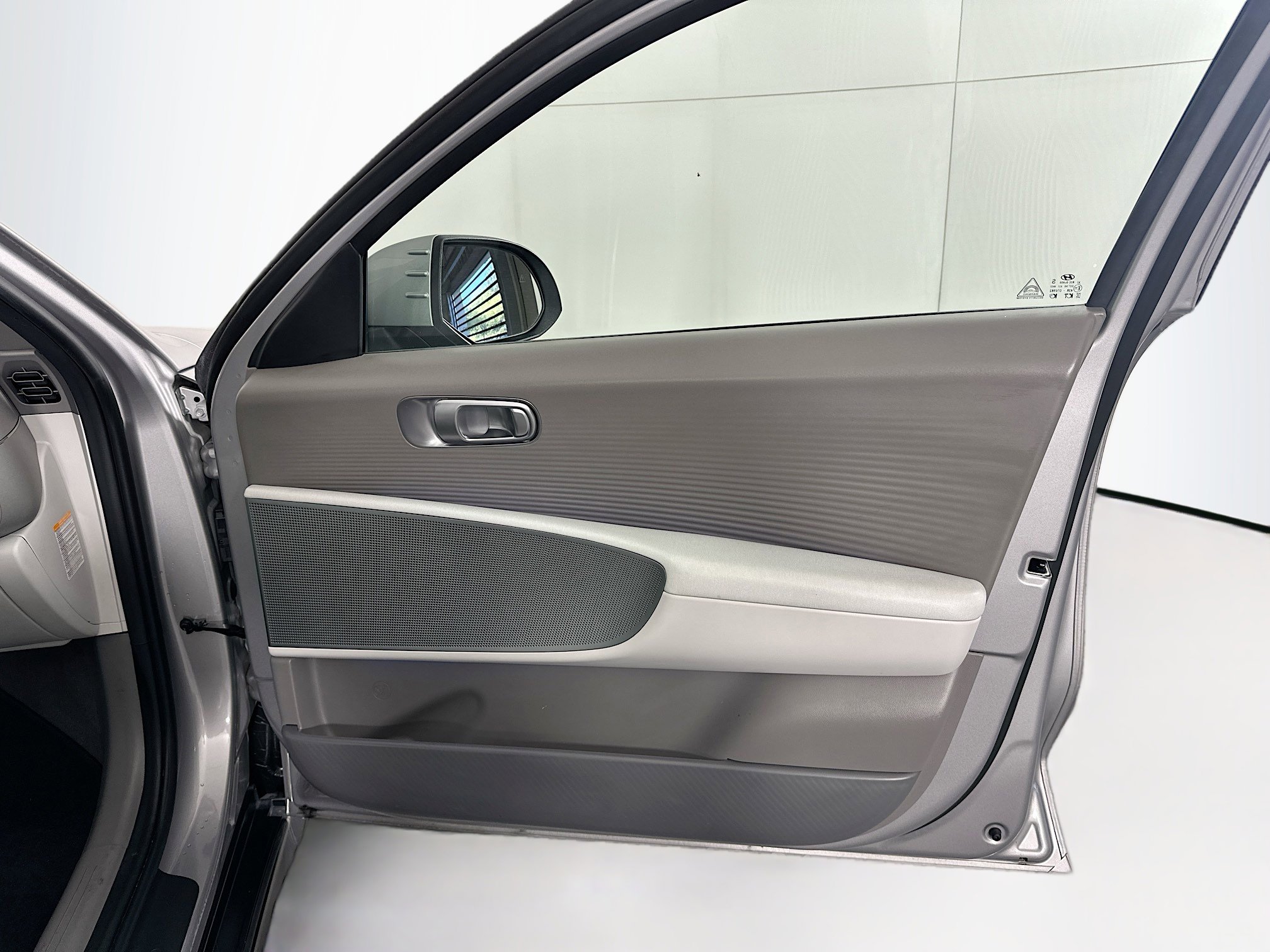 Used 2024 Hyundai Ioniq 6 SEL image 33