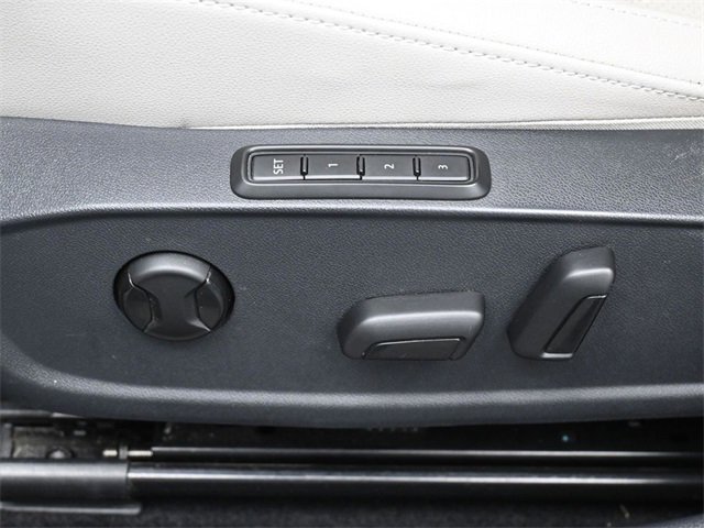 Used 2020 Volkswagen Jetta SEL Premium image 10