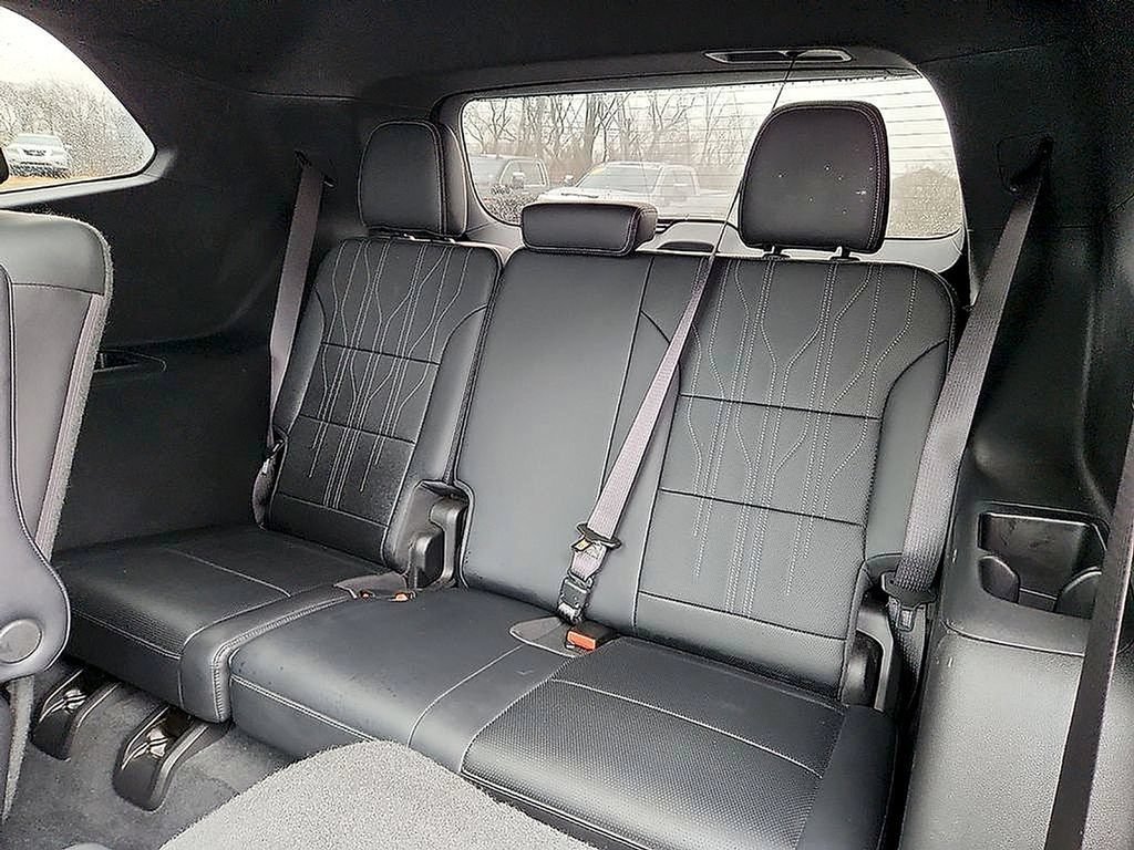 Used 2025 Buick Enclave Avenir w/ Trailering Package, 5000 lbs. AWD/4WD image 11
